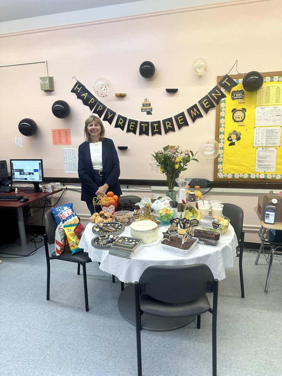 Mrs. Bossak celebrates her retirement with Fort's math department.