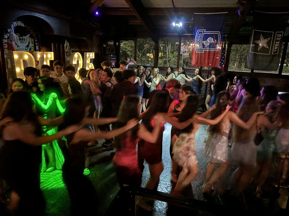 Fort Hosts First Junior Semi-Formal