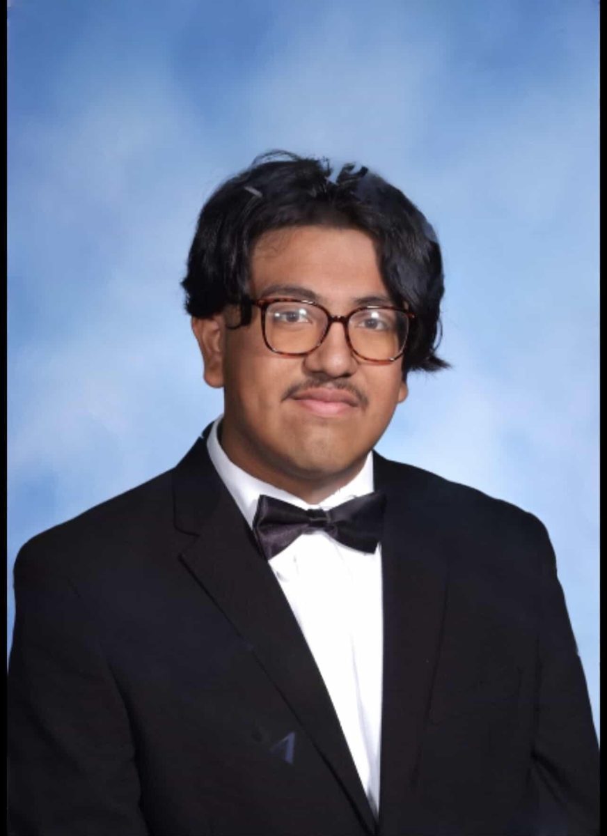 Senior Aidan Navarro Wins NHS’s Fall Writing Contest